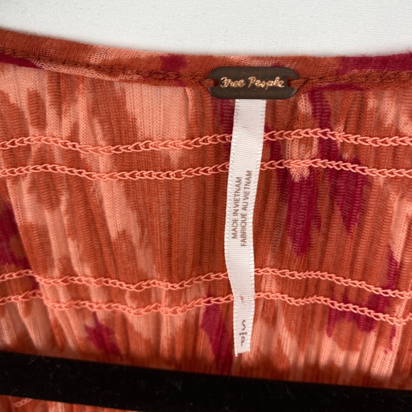 Free People Tunic Top Blouse Top Size Small Orange Print V-Neck Long Sleeves - Picture 6 of 7